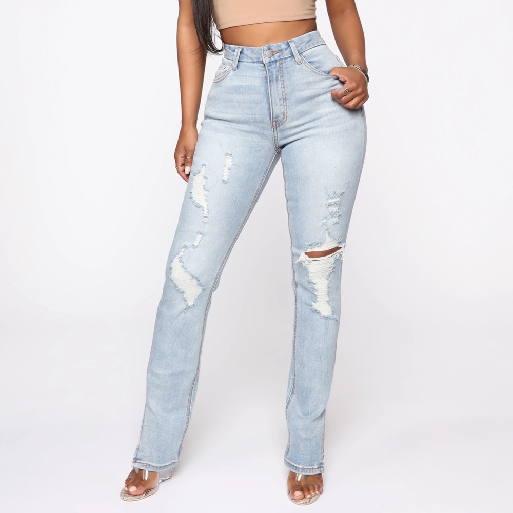 ✨NWT✨ Fashion Nova Killin Em Kindly High Rise Jeans in Light Blue Wash